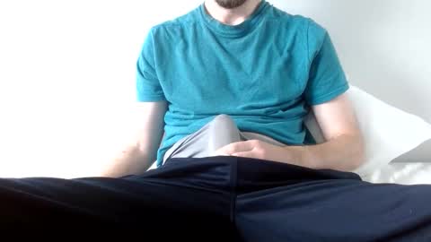 Snapshot of arekusan6 chatting on 10.14.25 Arek online show from 10.14.25