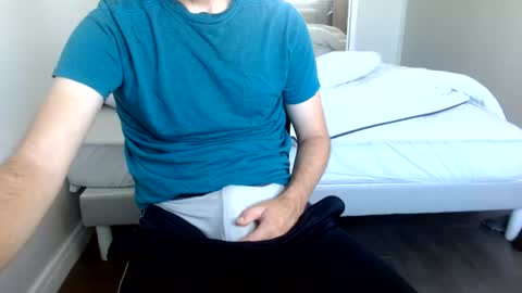 Snapshot of arekusan6 chatting on 06.19.26 Arek online show from 06.19.26