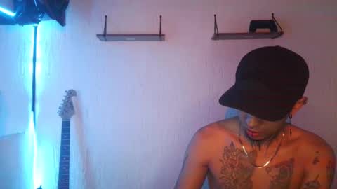 Snapshot of aress_1 chatting on 10.10.25 Ares online show from 10.10.25