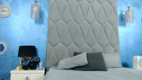 Snapshot of aretialisya chatting on 09.13.25 aretialisya online show from 09.13.25