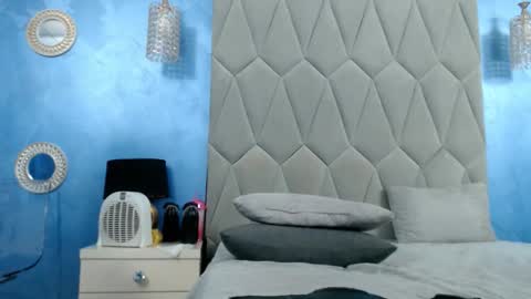 Snapshot of aretialisya chatting on 10.02.25 aretialisya online show from 10.02.25