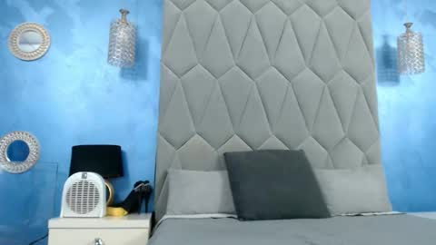 Snapshot of aretialisya chatting on 10.14.25 aretialisya online show from 10.14.25