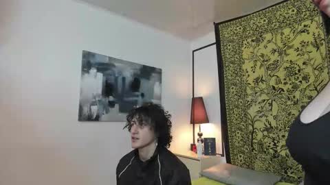 aria y orien  online show from 10.16.25