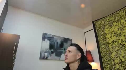 aria y orien  online show from 10.19.25