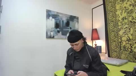 aria y orien  online show from 11.04.25