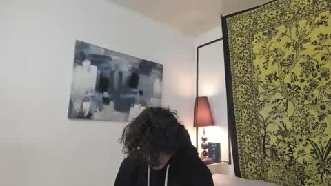 aria y orien  online show from 11.14.25