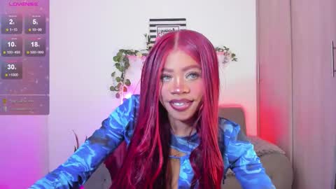 Snapshot of aria_brown_19 chatting on 10.17.25    ARIA    online show from 10.17.25