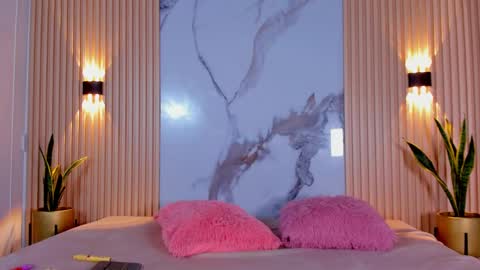 Aria Millers  online show from 02.22.25