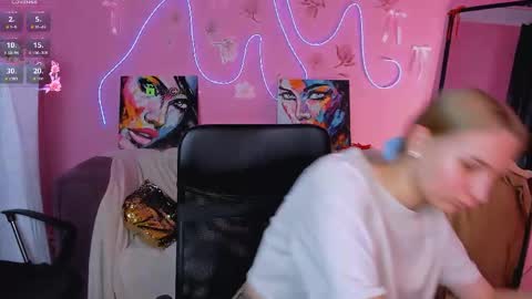 aria_voss_ online show from 06.02.26