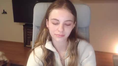 AriaCreazy online show from 10.26.25