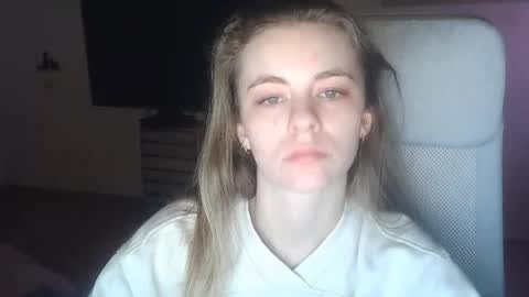 AriaCreazy online show from 04.20.26