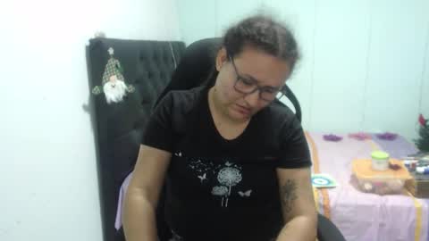 Snapshot of ariadna_6 chatting on 11.20.25 ...Ariana... online show from 11.20.25