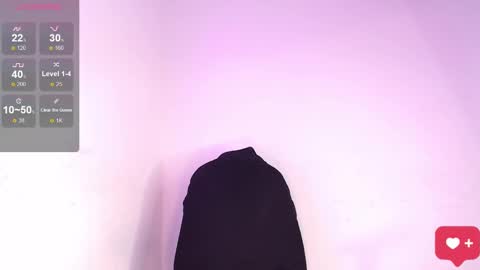 Snapshot of ariadna_tr chatting on 01.08.25 Ari online show from 01.08.25