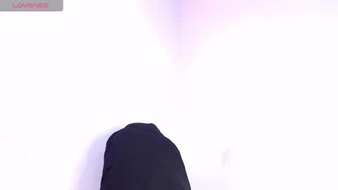 Snapshot of ariadna_tr chatting on 01.14.25 Ari online show from 01.14.25