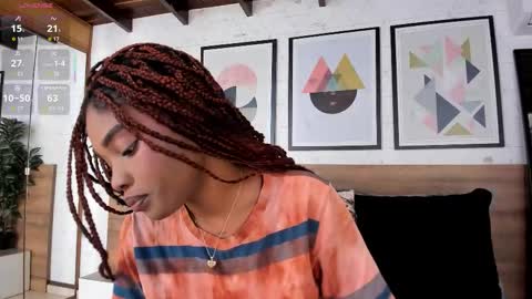 Snapshot of ariafoster chatting on 10.05.25 Aria Foster online show from 10.05.25