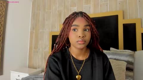 Snapshot of ariafoster chatting on 10.19.25 Aria Foster online show from 10.19.25