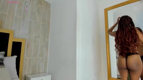 Snapshot of ariafoster chatting on 10.30.25 Aria Foster online show from 10.30.25