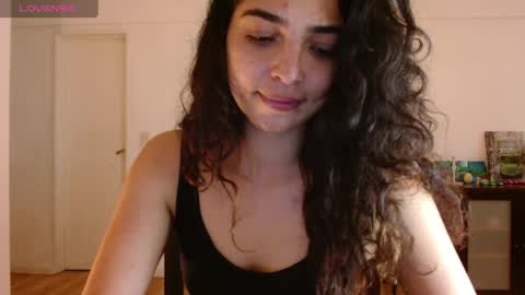 Snapshot of ariagal chatting on 05.22.26 ariagal online show from 05.22.26