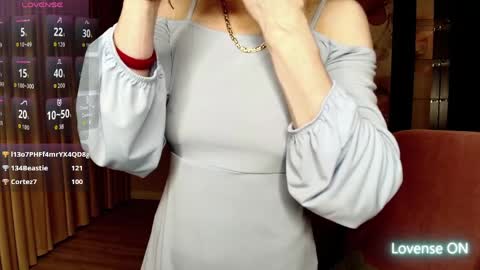 AriaGray online show from 04.07.26