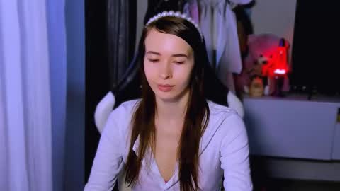 Ari online show from 10.15.25