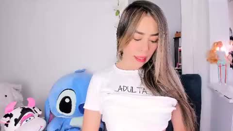 Snapshot of ariana_belucci chatting on 07.15.26 Ariana online show from 07.15.26