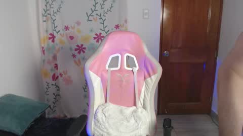 Snapshot of ariana_esteban07 chatting on 02.19.26 ariana_esteban07 online show from 02.19.26