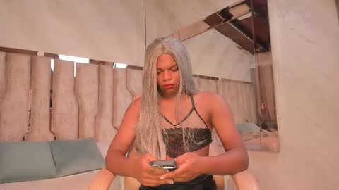 ariana_grande233 online show from 03.18.26