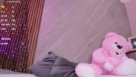 Ariana online show from 11.25.25