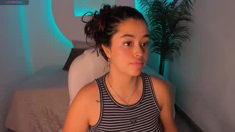 Snapshot of ariana_pierce chatting on 10.21.25 Ariana online show from 10.21.25