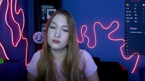 Snapshot of ariana_ross7 chatting on 09.30.25 ariana_ross7 online show from 09.30.25