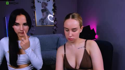 Snapshot of ariana_ross7 chatting on 10.08.25 ariana_ross7 online show from 10.08.25