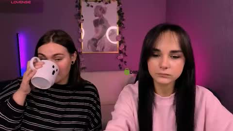 Snapshot of ariana_ross7 chatting on 10.16.25 ariana_ross7 online show from 10.16.25