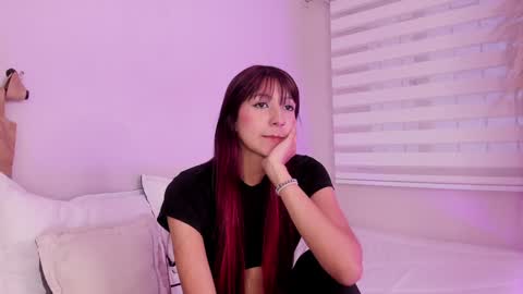 Snapshot of ariana_rosse__ chatting on 12.24.24 Ariana online show from 12.24.24