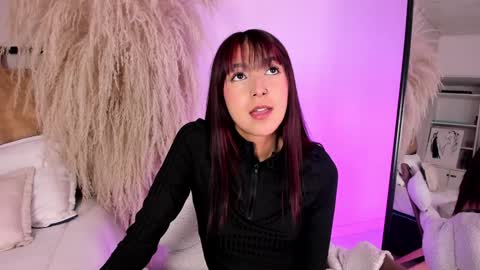 Snapshot of ariana_rosse__ chatting on 01.09.25 Ariana online show from 01.09.25