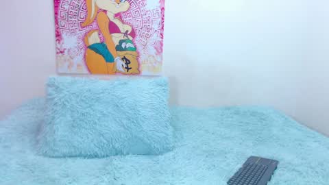 Snapshot of ariana_vidal chatting on 12.18.24 Ari online show from 12.18.24