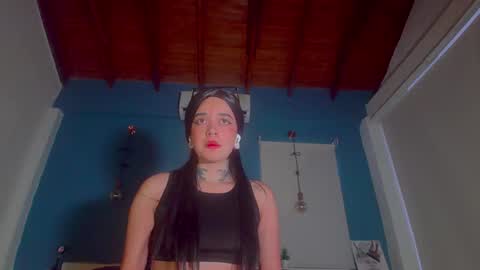 ariana_whitee online show from 10.04.25