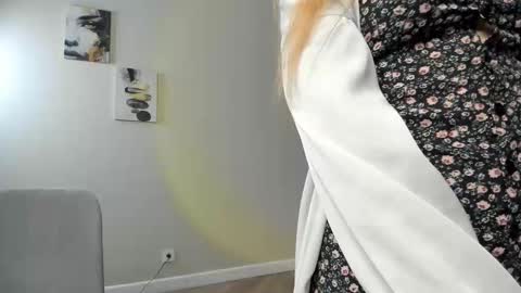 Snapshot of arianaabramek chatting on 02.13.26 Alice online show from 02.13.26