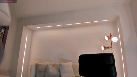 ARIANA MONROE online show from 03.08.25