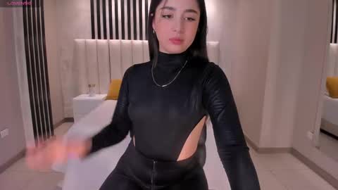 ARIANA MONROE online show from 09.10.25