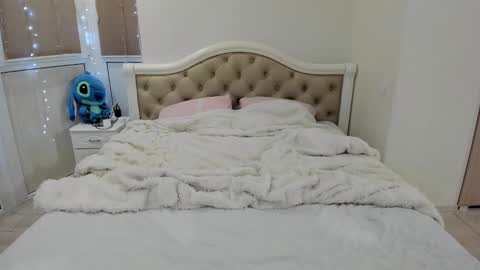 arianightx online show from 12.29.24