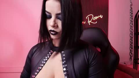 Arianna online show from 10.28.25