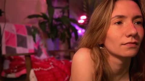 Snapshot of arianna_richi chatting on 06.17.26 Olivka online show from 06.17.26