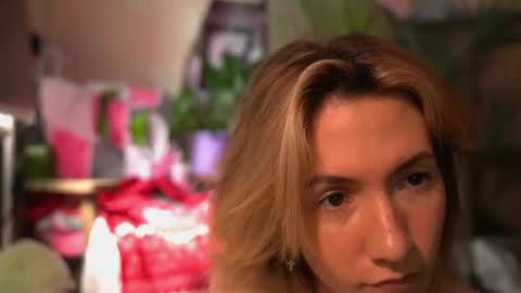 Snapshot of arianna_richi chatting on 07.24.26 Olivka online show from 07.24.26