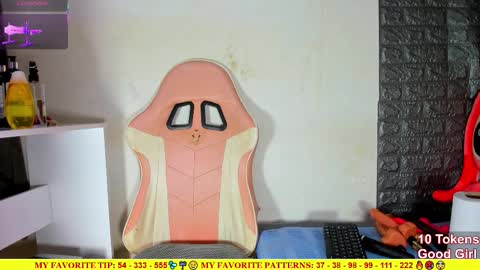 Arianna online show from 11.23.25