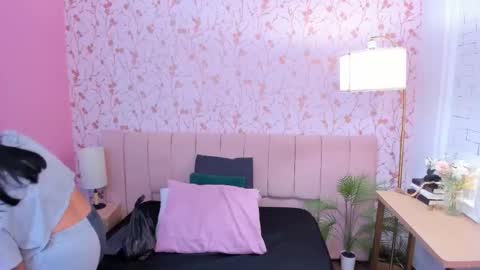 Arianna online show from 12.17.25