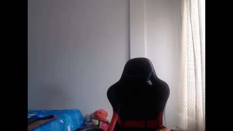 ariannaloovel online show from 02.04.25