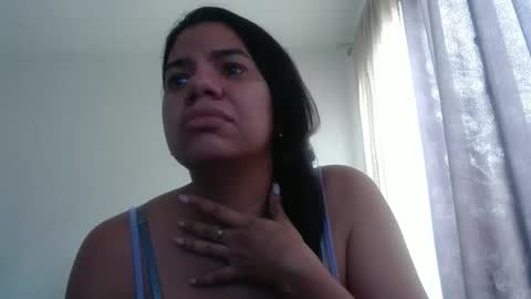 ariannaloovel online show from 11.18.25