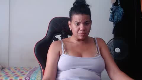 ariannaloovel online show from 07.17.26