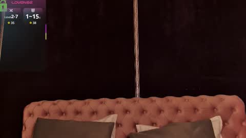 Snapshot of ariannalure chatting on 10.10.25 Arianna online show from 10.10.25