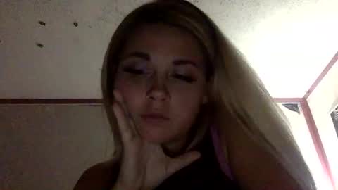 Snapshot of ariel2613 chatting on 11.15.25 Ariel online show from 11.15.25